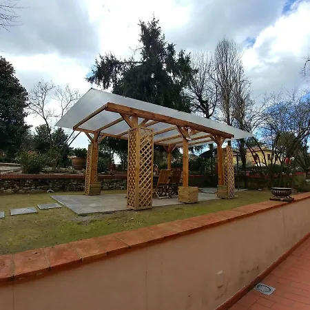 Alle Vecchie Mura Bed and Breakfast Πιστόια