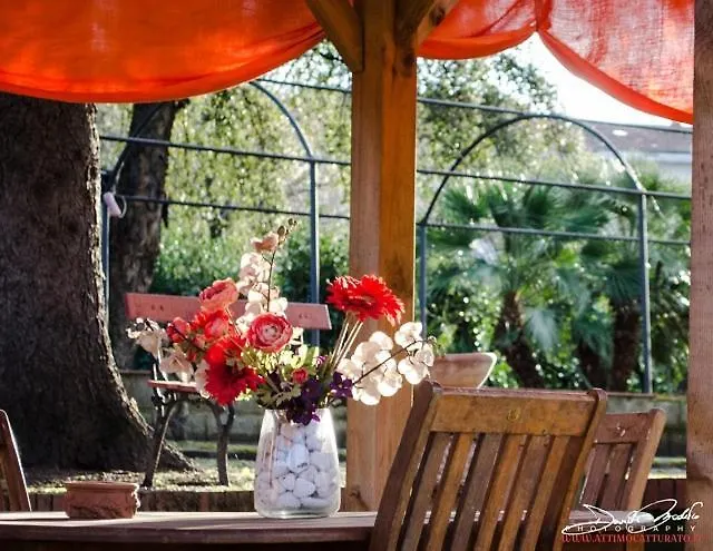 Bed and Breakfast Alle Vecchie Mura 4*