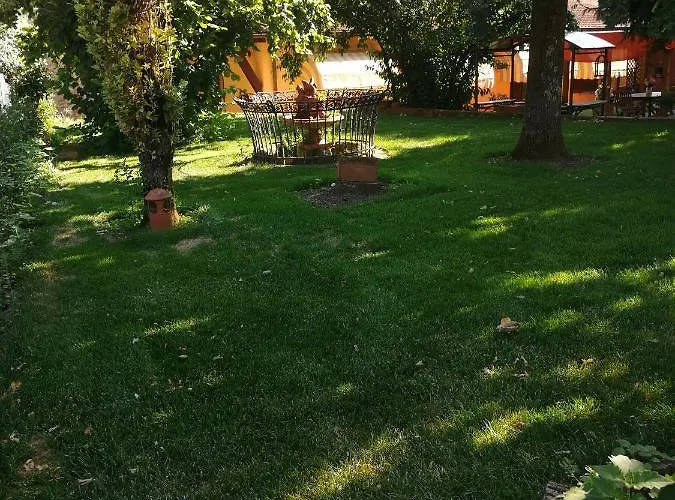 Alle Vecchie Mura Bed and Breakfast 4*