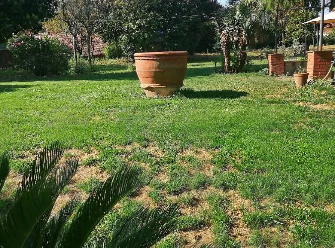 Bed and Breakfast Alle Vecchie Mura Πιστόια