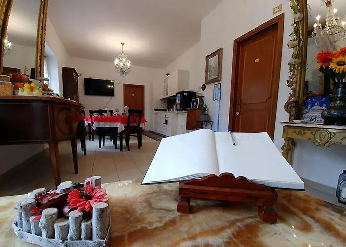 Bed and Breakfast Alle Vecchie Mura 4*
