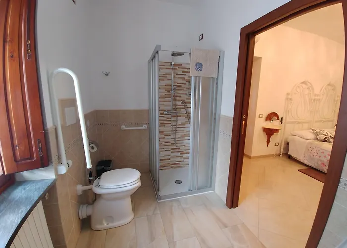 Bed and Breakfast Alle Vecchie Mura 4*