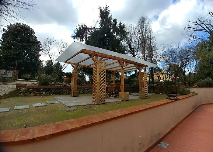 Alle Vecchie Mura Bed and Breakfast Πιστόια